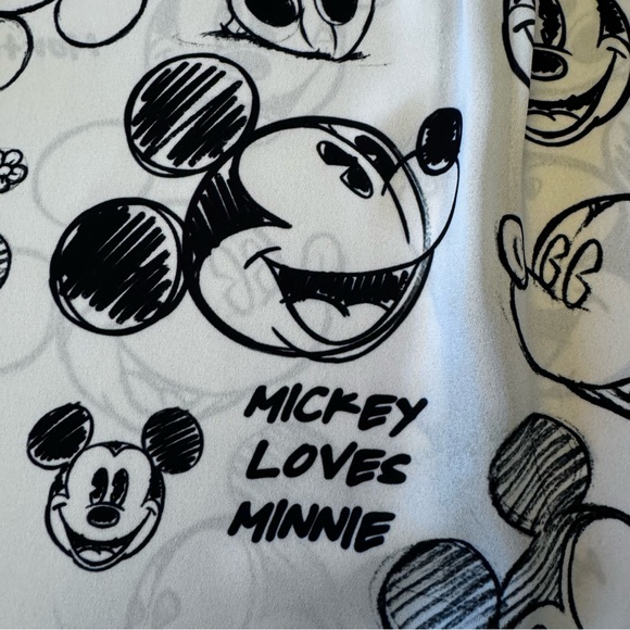 Disney Mickey & Minnie Art Women’s Woven Button Up Sz Large - Picture 7 of 14